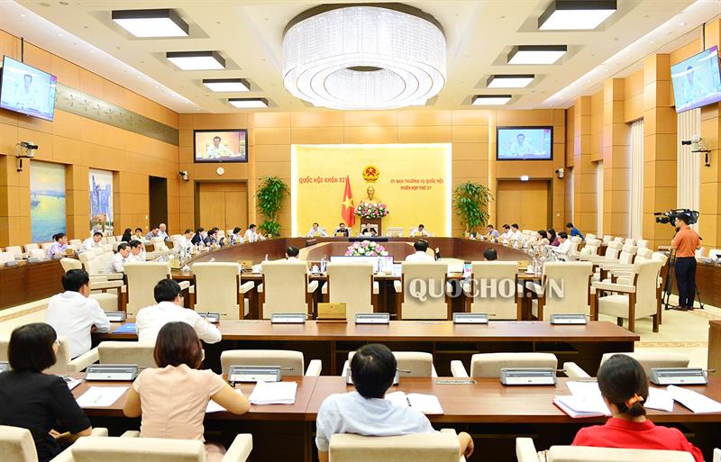 Ủy ban Thường vụ Quốc hội cho ý kiến về quản lý, sử dụng nguồn thu từ cổ phần hóa, thoái vốn nhà nước